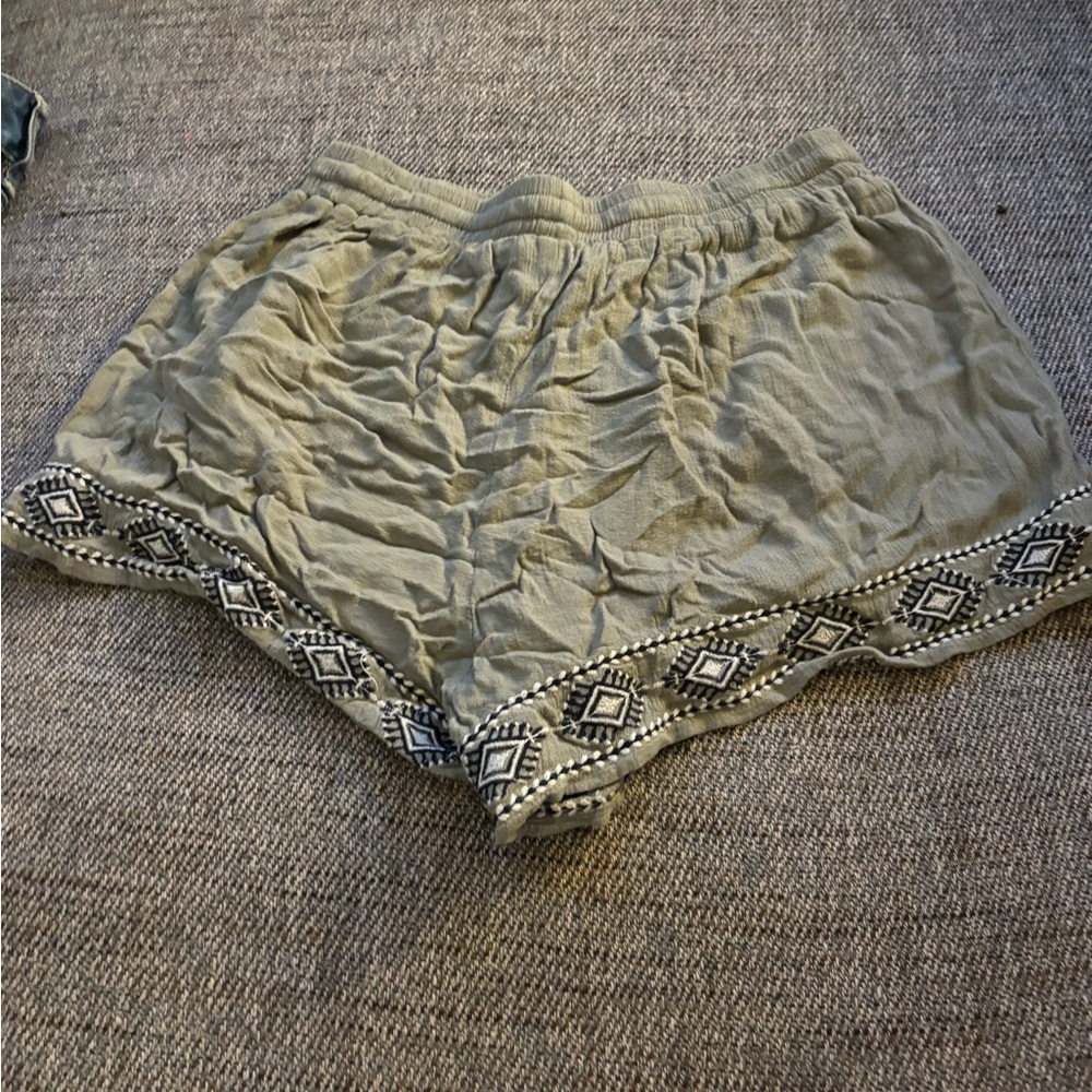 Women's Gray Patterned Shorts